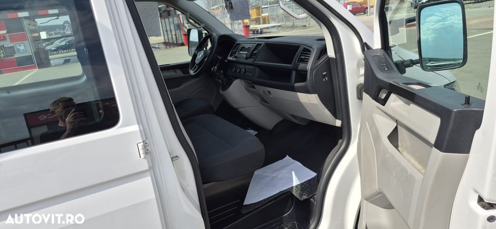 Volkswagen Transporter - 22