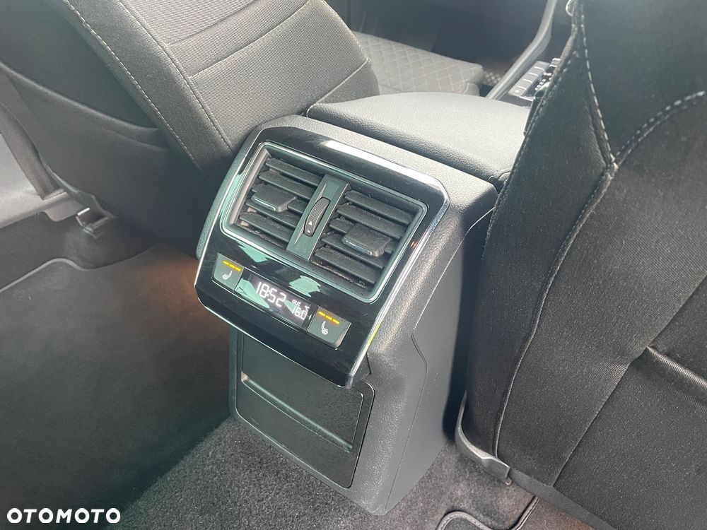 Skoda Superb 1.4 TSI ACT DSG Style - 22