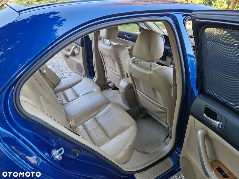 Honda Accord 2.4 Executive - 11