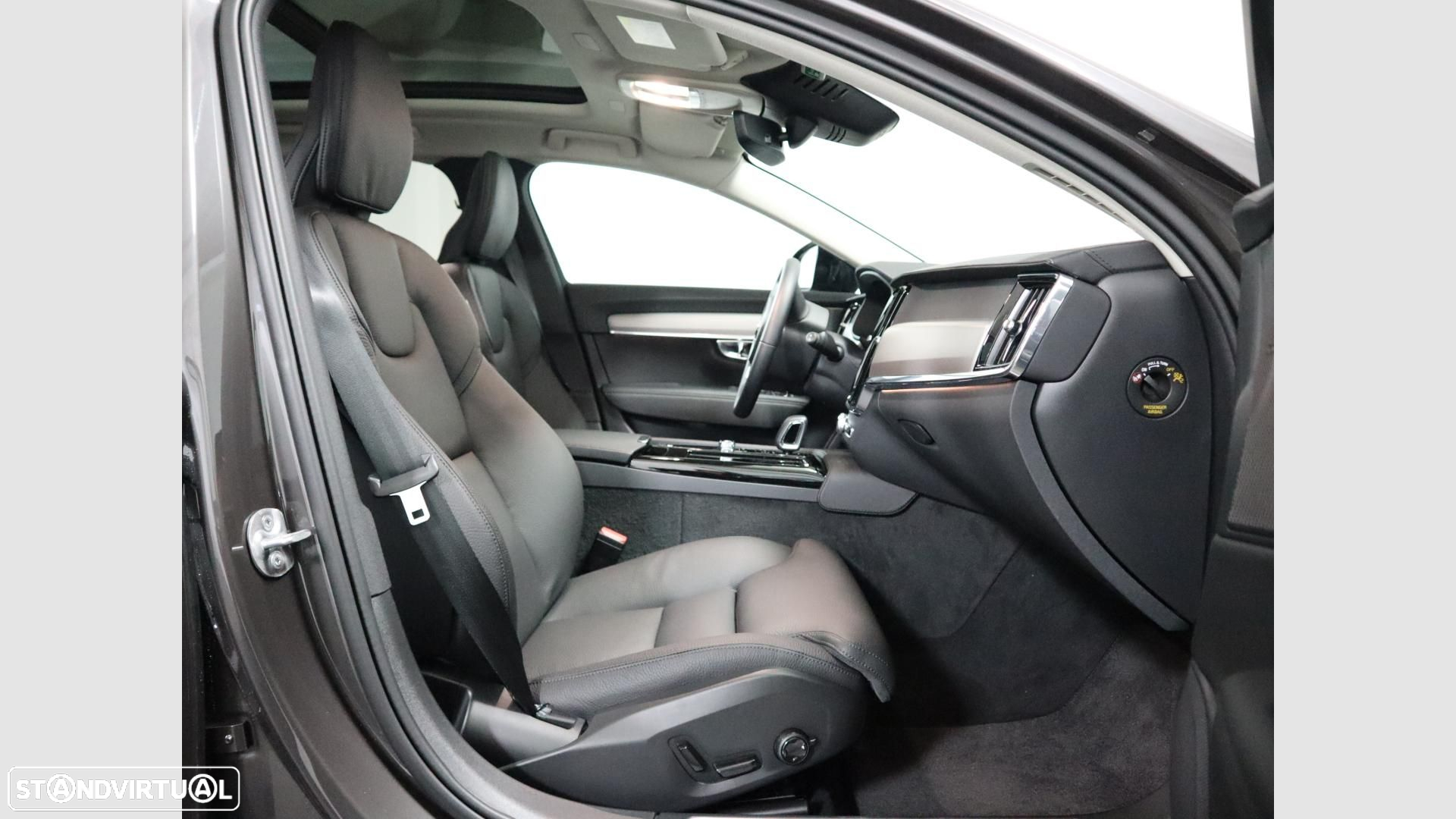 Volvo V90 2.0 T6 PHEV Plus Dark AWD - 11