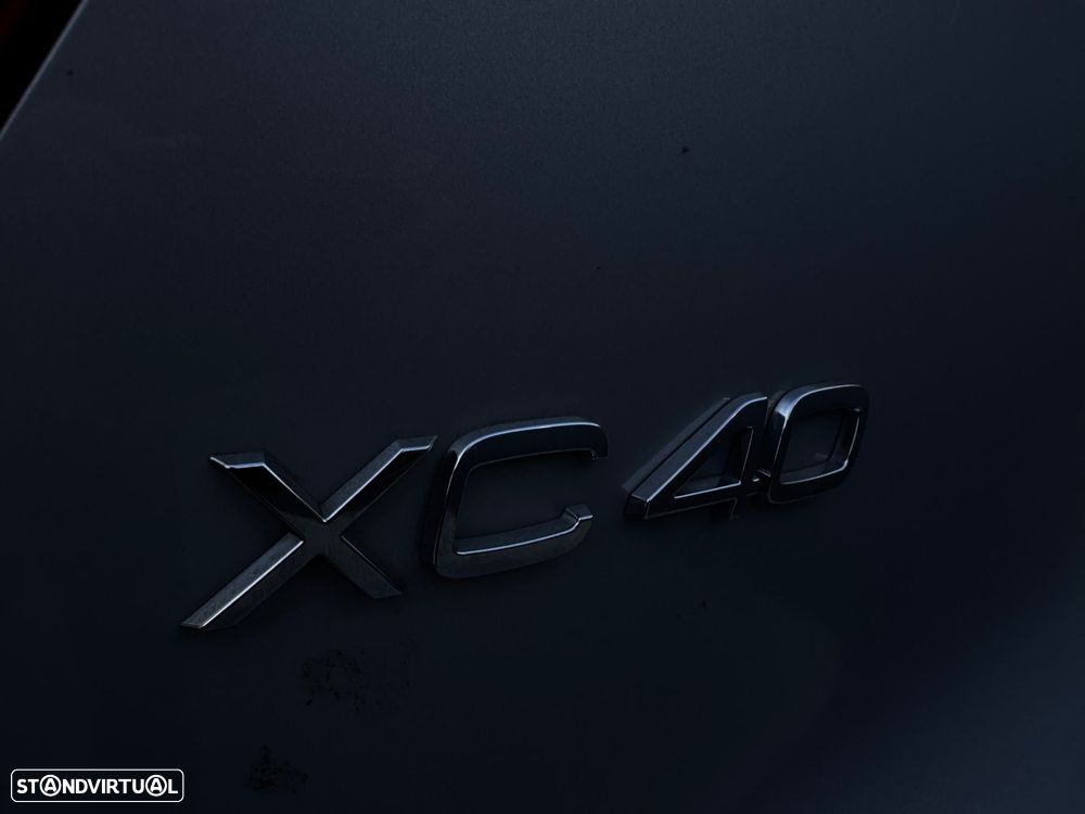 Volvo XC 40 1.5 T2 Plus Dark Auto - 4