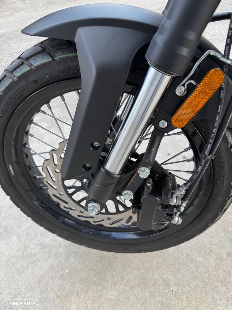 Macbor Montana XR1 125 - 4