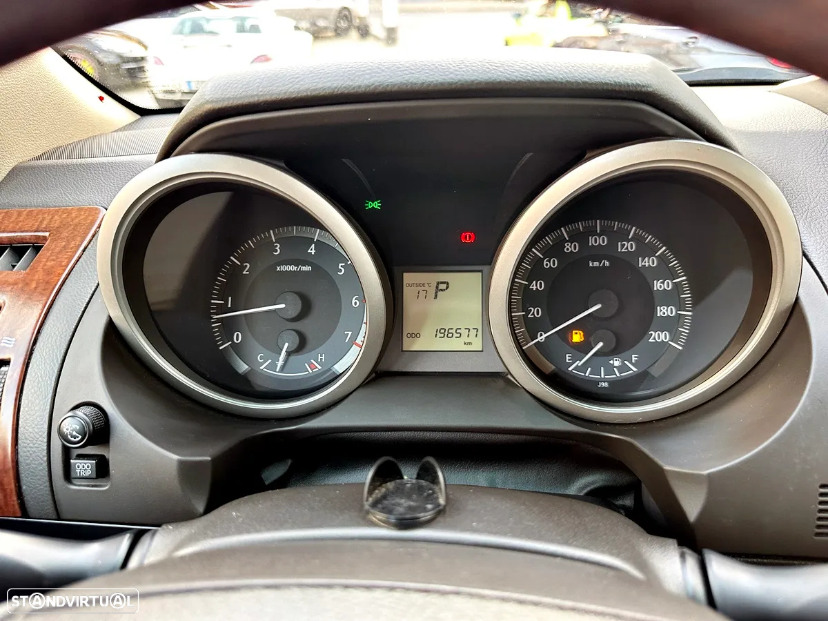 Toyota Land Cruiser Prado - 14