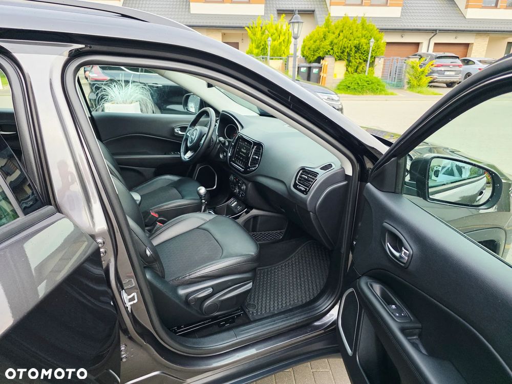 Jeep Compass 1.4 TMair Night Eagle FWD S&S - 37