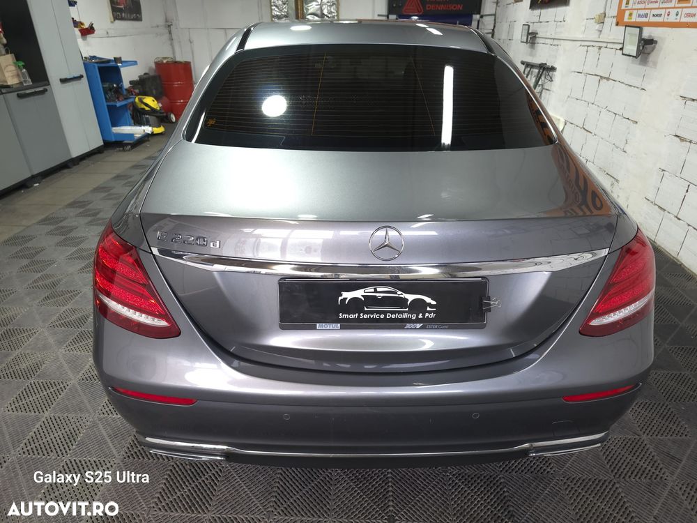 Mercedes-Benz E 220 d Aut. - 8