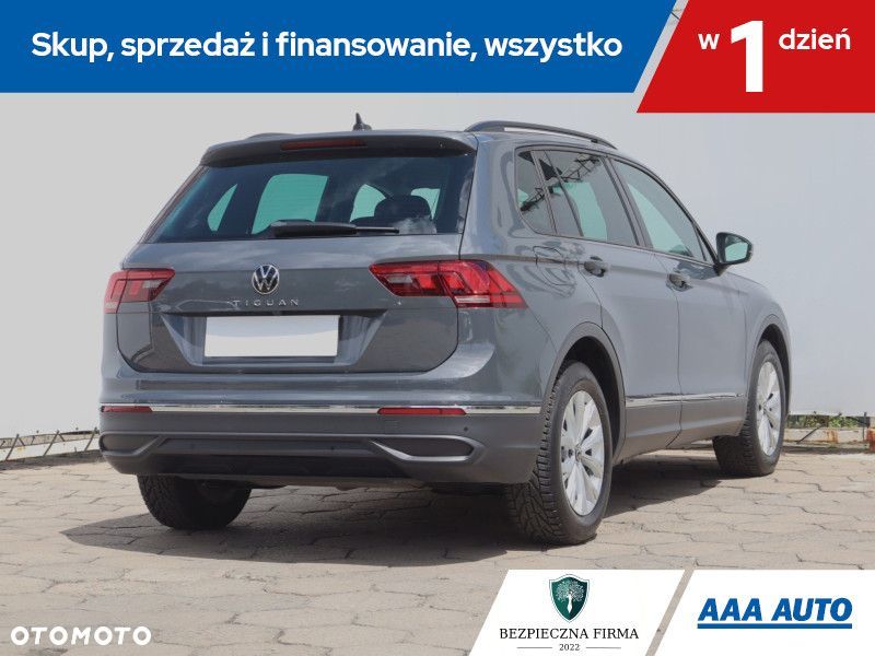 Volkswagen Tiguan - 7