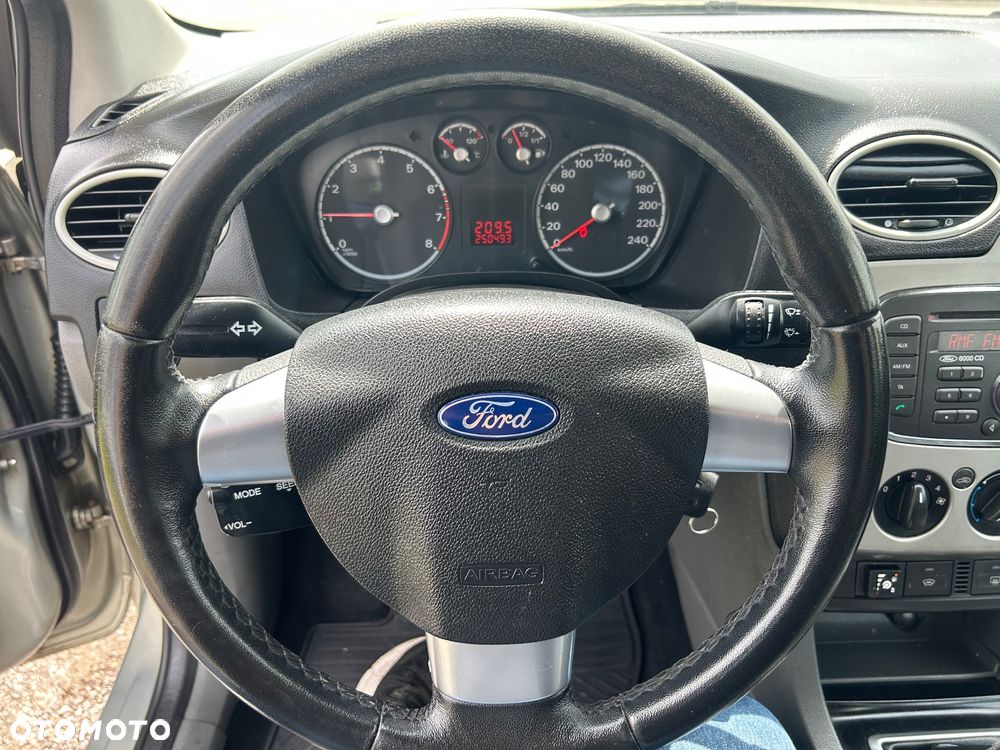 Ford Focus 1.6 Amber X EU5 - 15