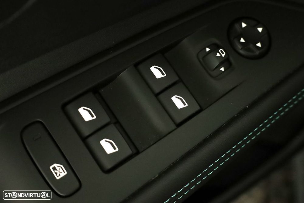 Peugeot 3008 1.2 Hybrid Allure Pack e-DCS6 - 22