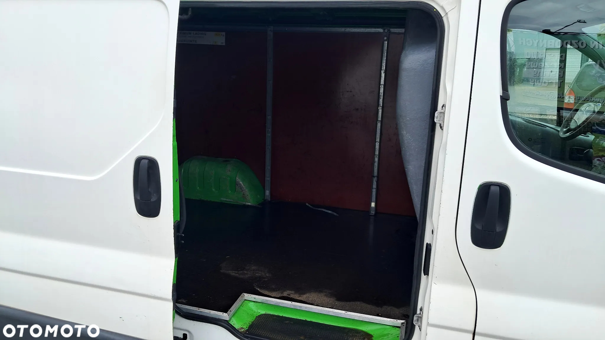 Renault TRAFIC - 8