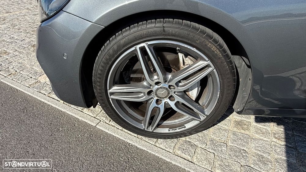 Mercedes-Benz E 220 d 9G-TRONIC AMG Line - 23