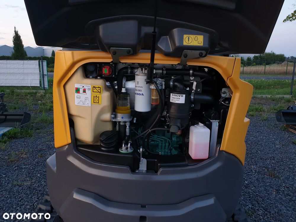 Volvo ECR25D NOWA DOSTĘPNA OD RĘKI, SZYBKOZŁĄCZE, DŁUGIE RAMIĘ, OBRÓT W OBRYSIE - 19