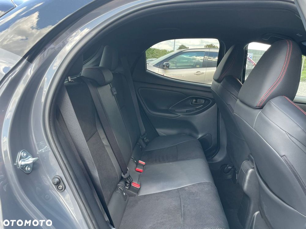 Toyota Yaris - 17
