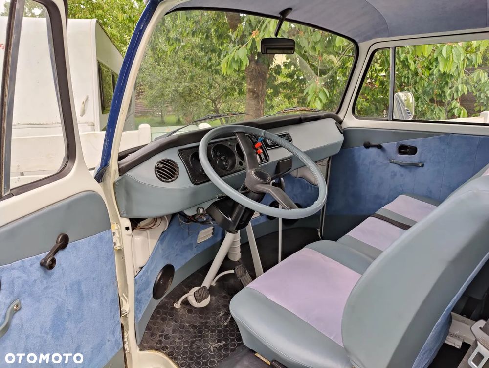 Volkswagen Transporter - 6