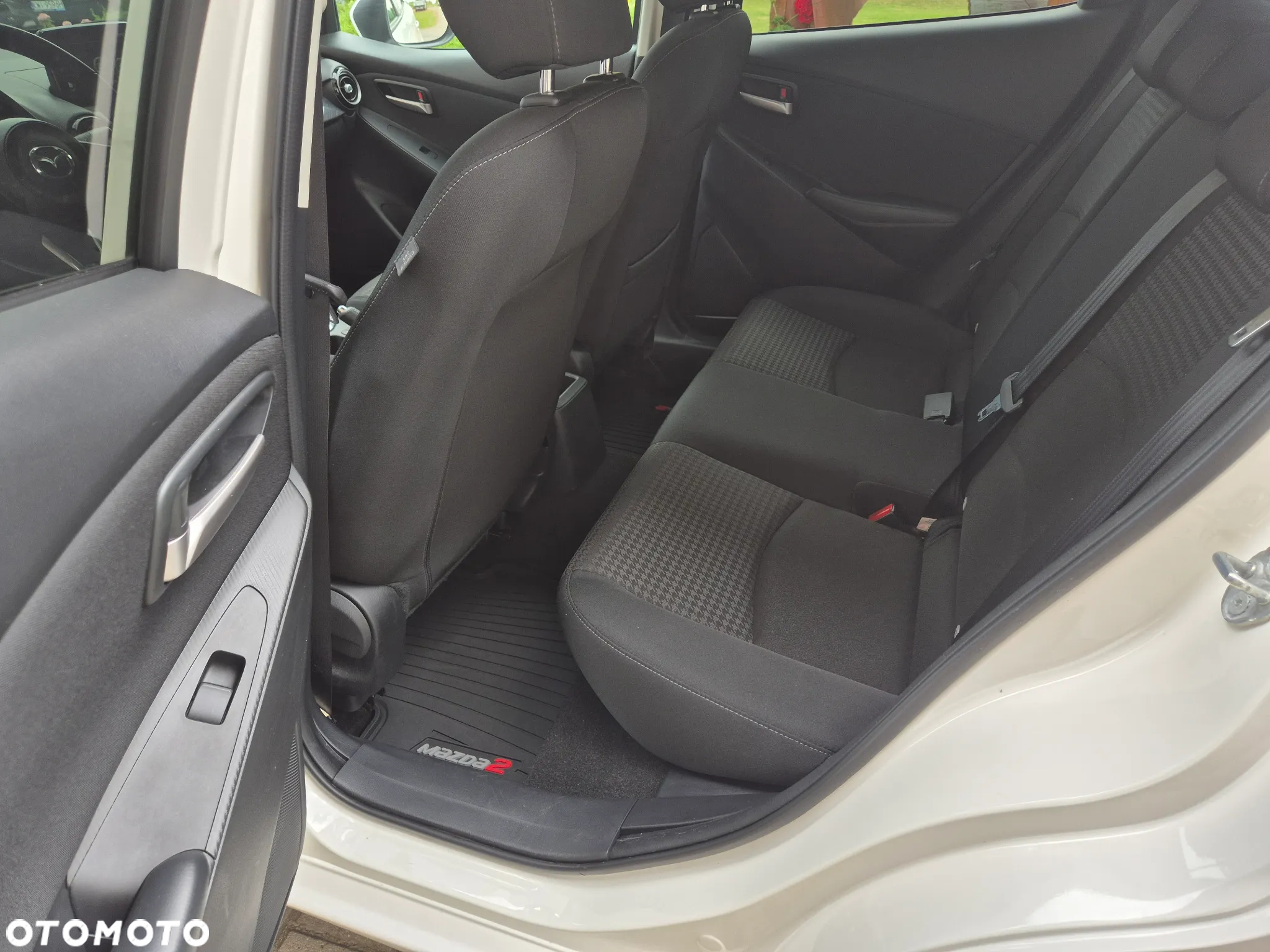 Mazda 2 SKYACTIV-G 90 White Edition - 20