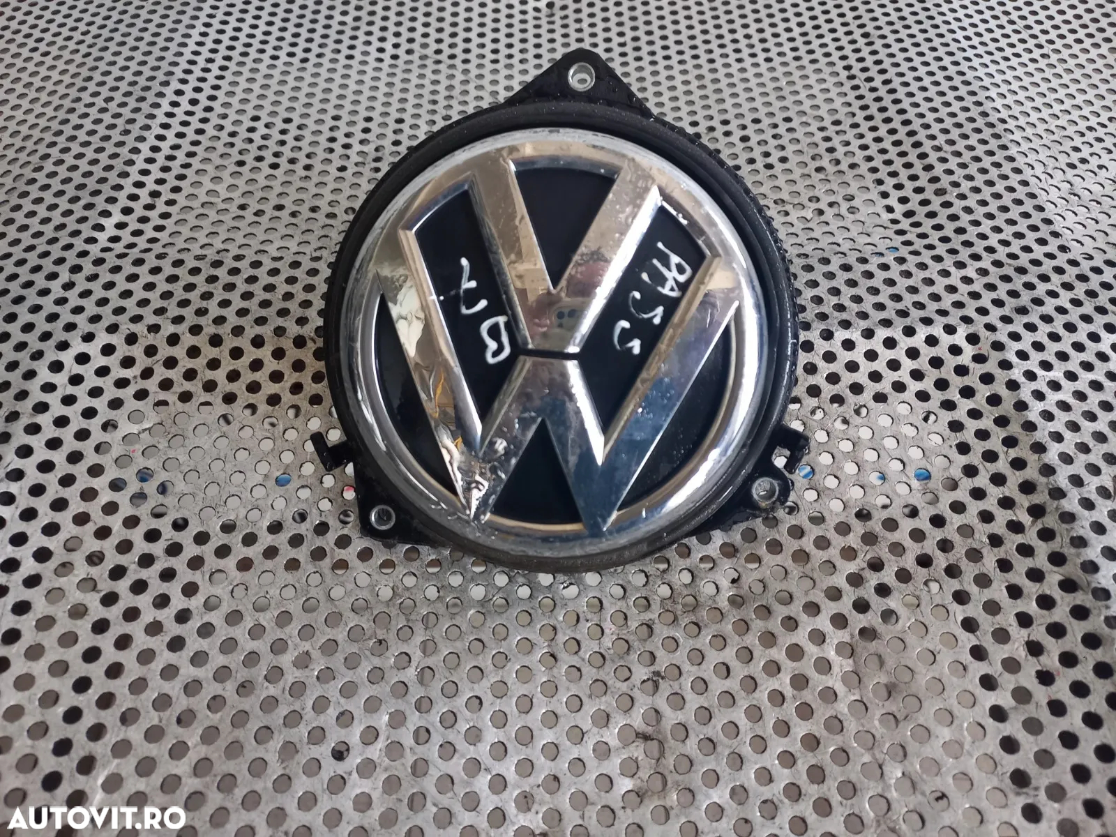 Manere Actuator Sigla Emblema Deschidere Portbagaj Vw Passat B7 An 2011-2012-2013-2014-2015 - Dezme - 3