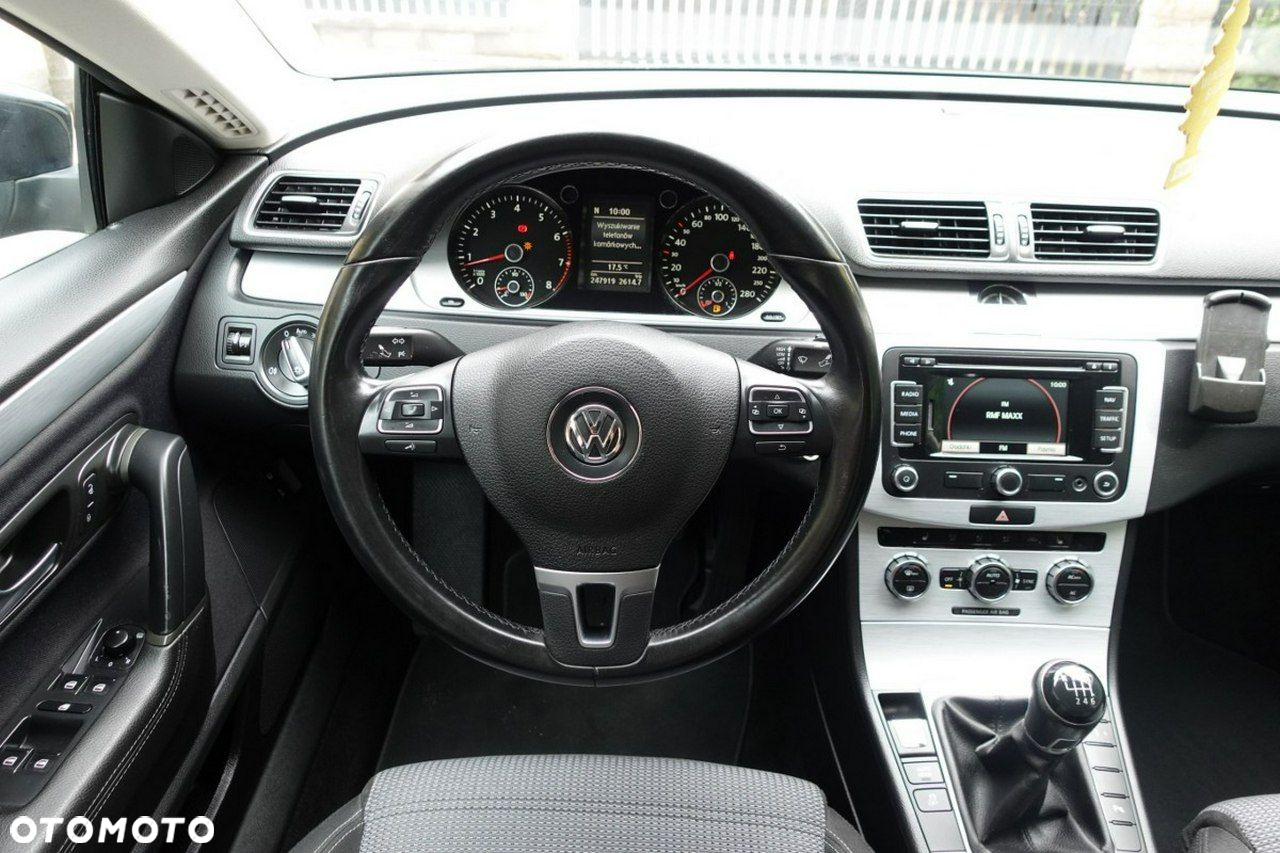 Volkswagen Passat CC - 16