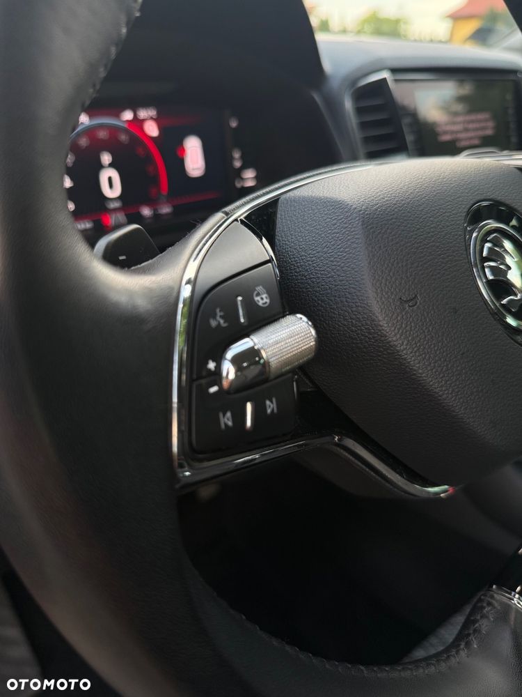 Skoda Karoq 2.0 TDI SCR 4x4 Style DSG - 16