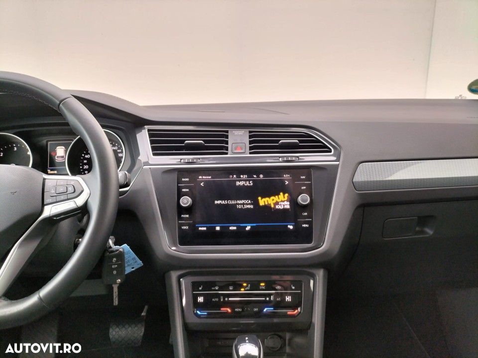 Volkswagen Tiguan - 5