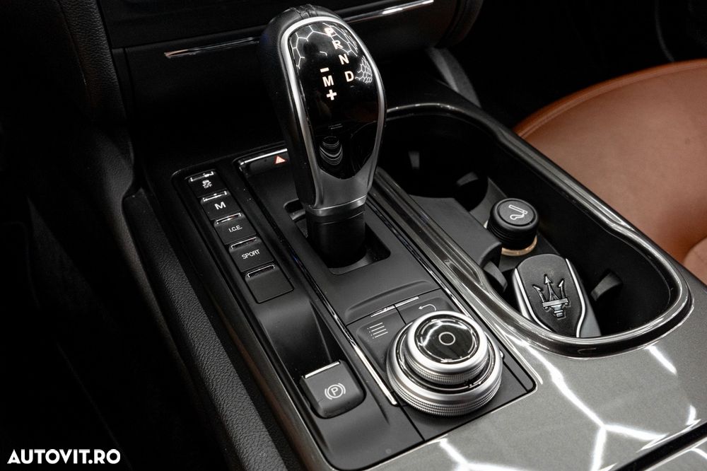 Maserati Ghibli Standard - 35