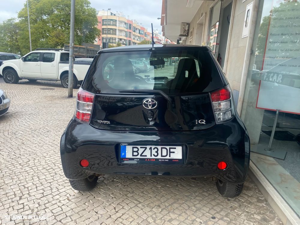 Toyota iQ 1.0 Multidrive + - 10
