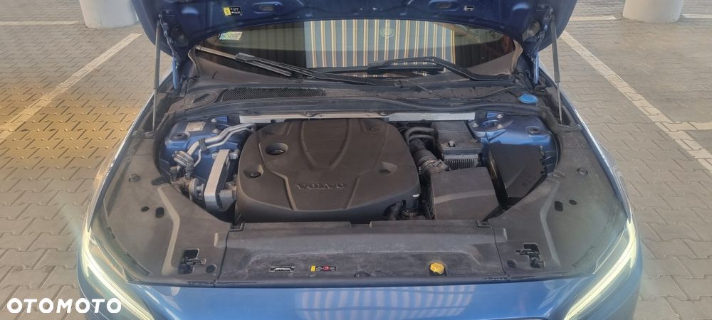 Volvo V90 D4 AWD R-Design - 7