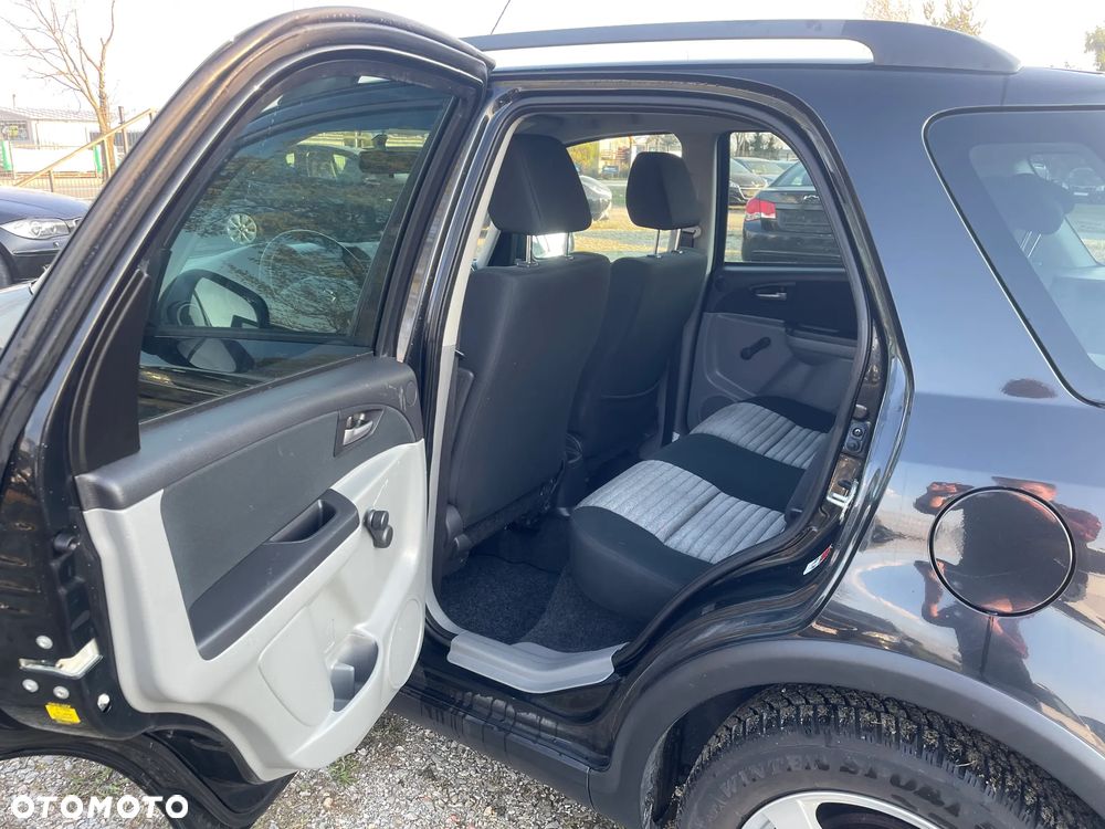 Suzuki SX4 1.6 VVT 4x2 Comfort - 13