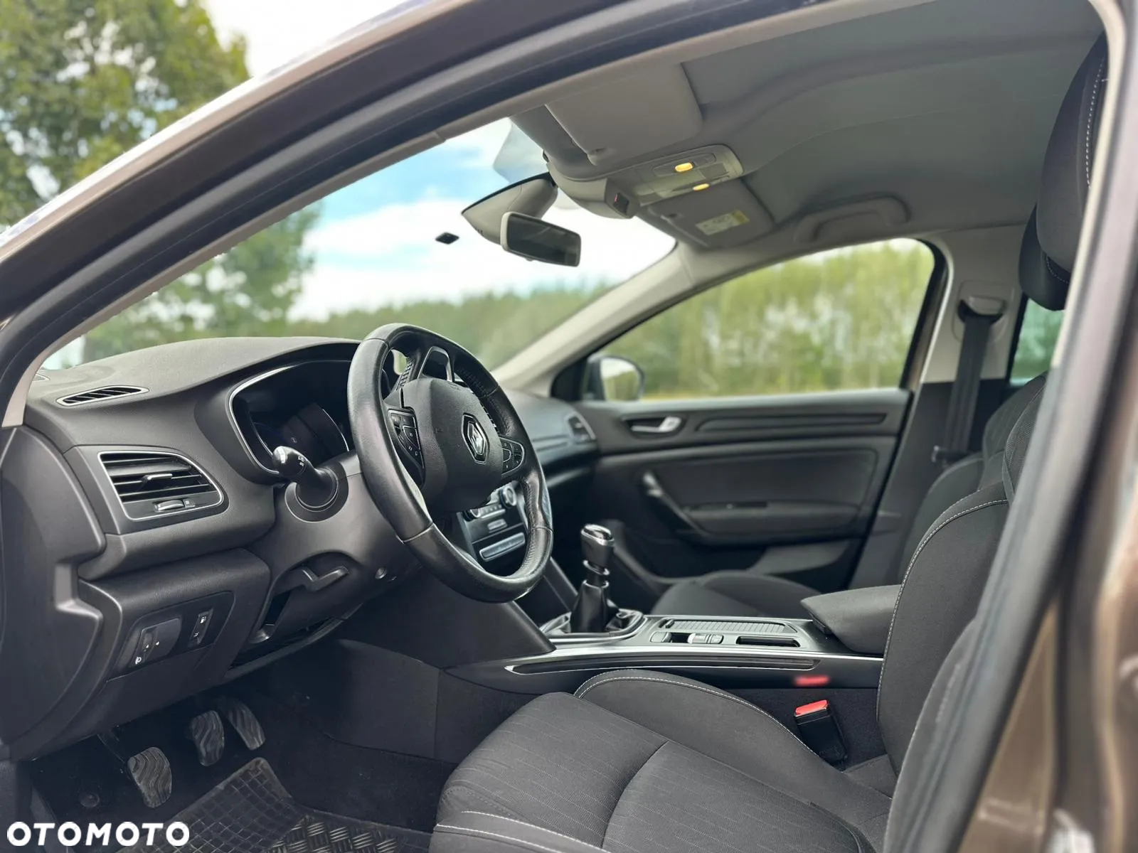 Renault Megane 1.5 Blue dCi Limited - 10
