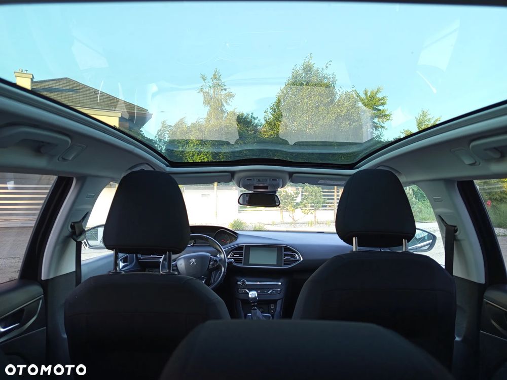 Peugeot 308 - 8