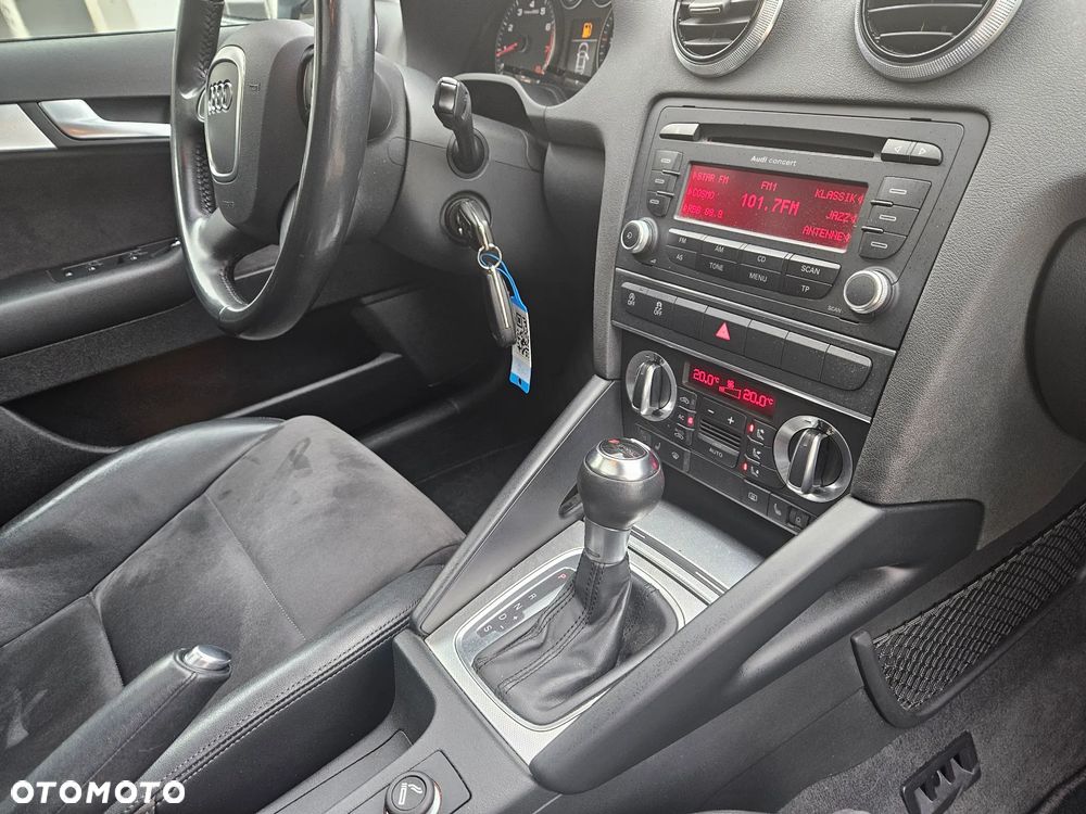 Audi A3 Sportback 1.2 TFSI S tronic S line Sportpaket - 18