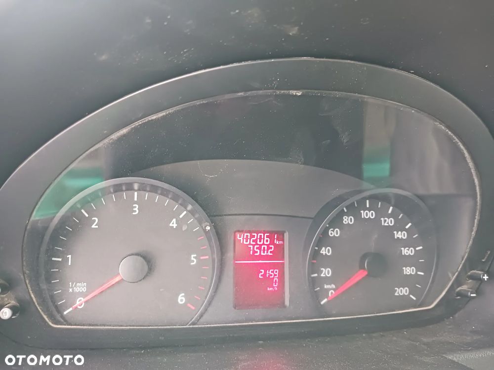 Volkswagen CRAFTER 2012r Blaszak średniak Furgon 2.0 TDI 140 KM KLIMA - 11