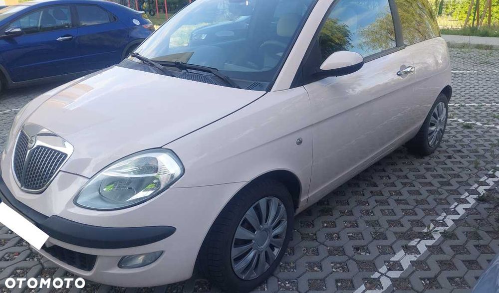 Lancia Ypsilon - 2