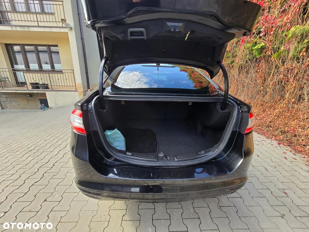 Ford Fusion 2.0 EcoBoost Titanium - 26