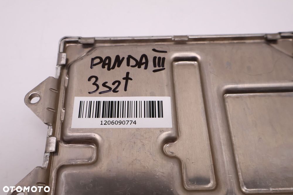 FIAT PANDA III KOMPUTER STEROWNIK SILNIKA 51981628 - 9