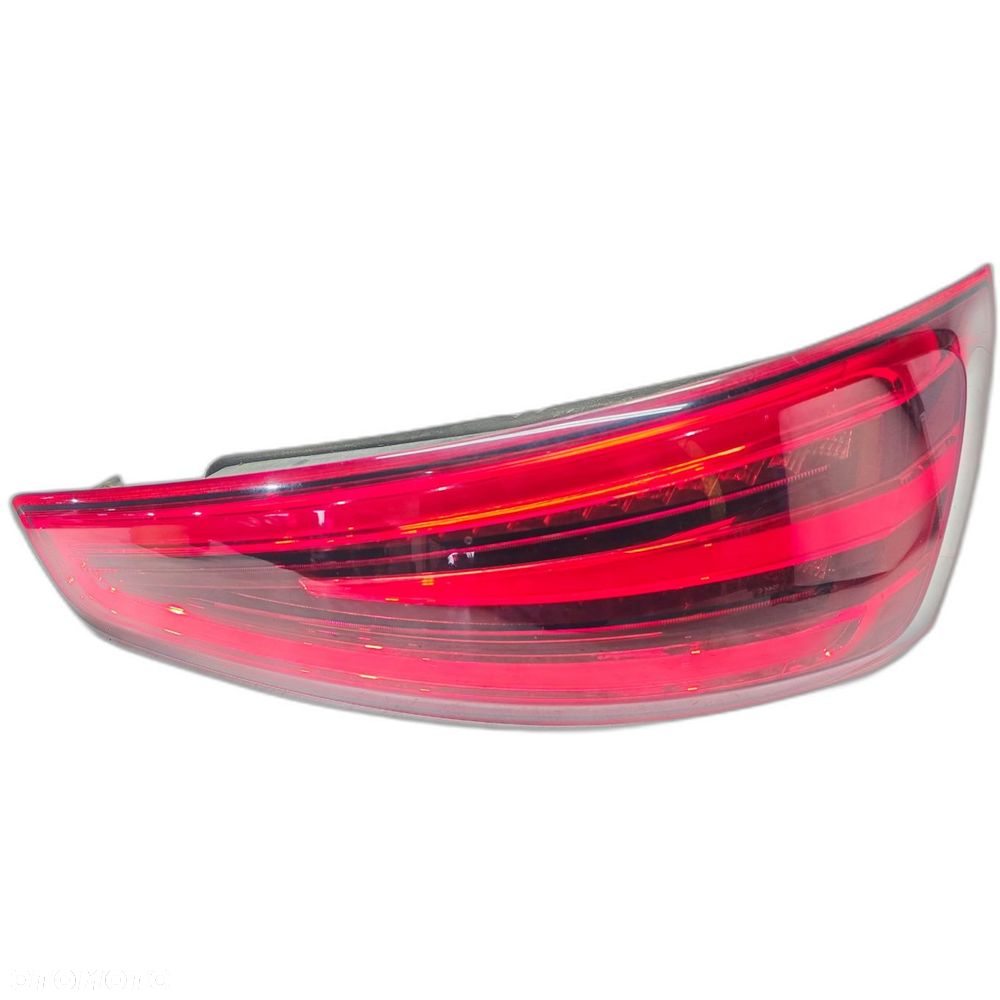 LAMPA PRAWY TYŁ LED AUDI Q3 8U 8U0945094H - 1