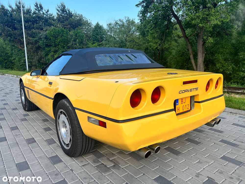 Chevrolet Corvette - 15