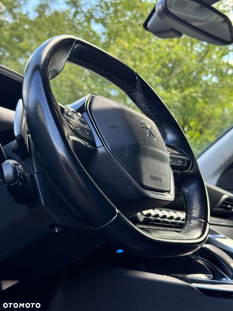 Peugeot 5008 1.5 BlueHDi Allure S&S EAT8 - 18
