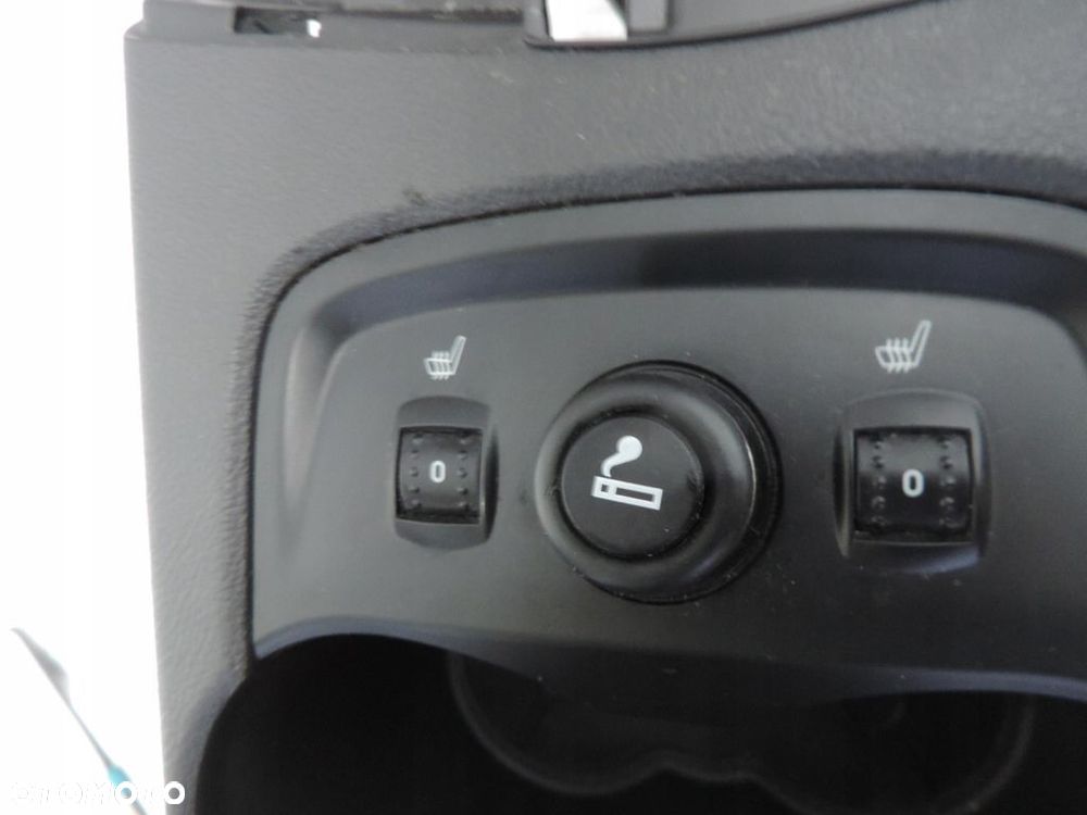 Ford Focus MK3 EUROPA Tunel środkowy grzanie foteli SD-0526-1024368-01 - 5