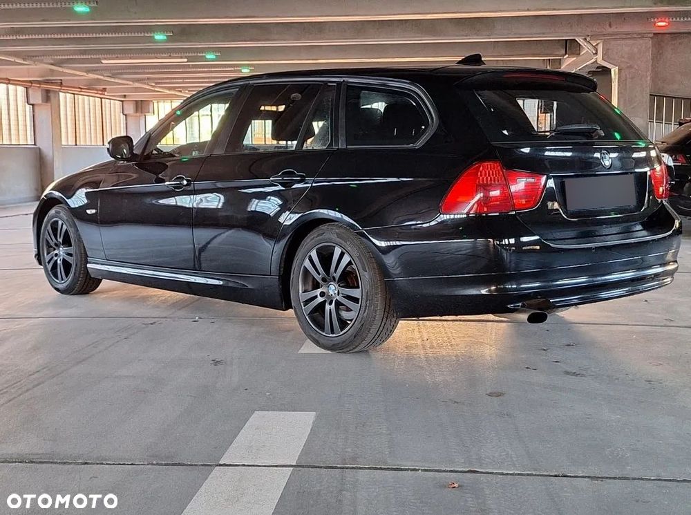 BMW Seria 3 318d DPF Edition Sport - 3