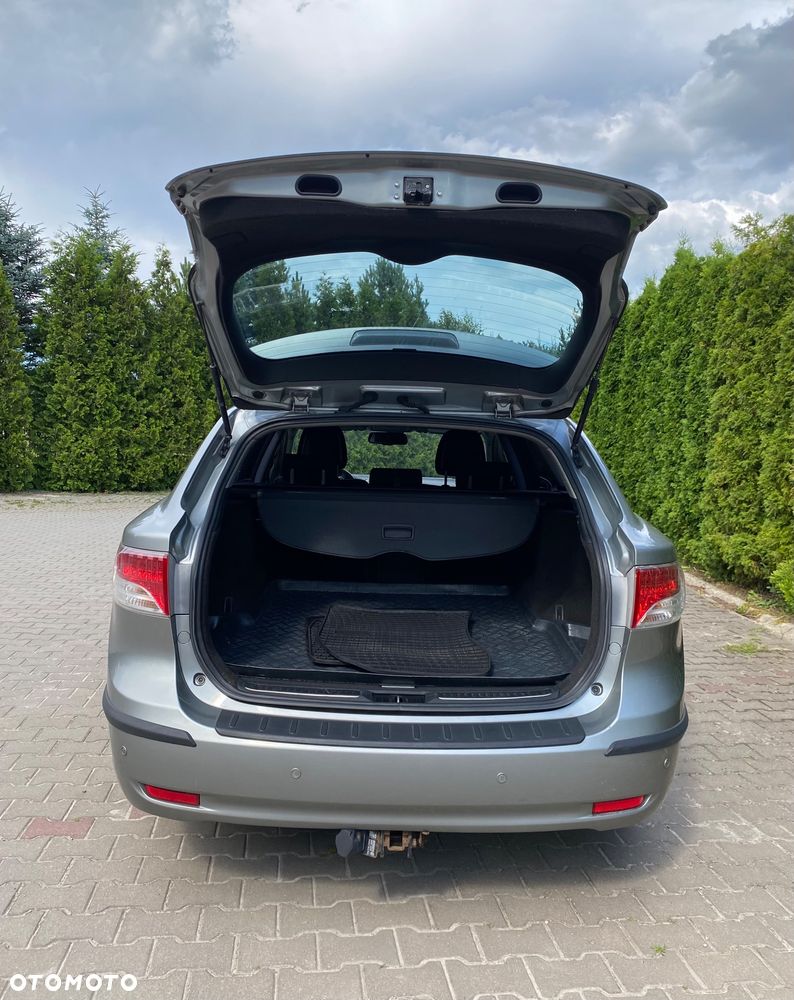 Toyota Avensis 1.8 Luna - 10