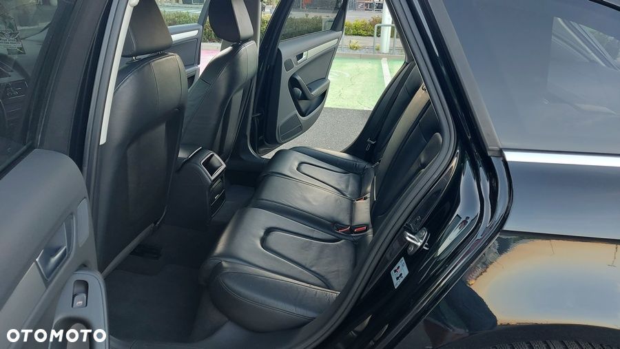 Audi A4 Avant 2.0 TDI - 12