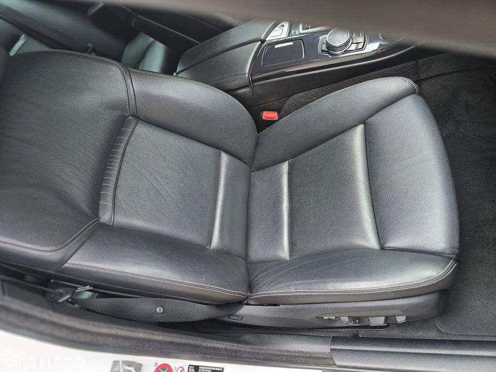 BMW Seria 5 520d xDrive Luxury Line - 17