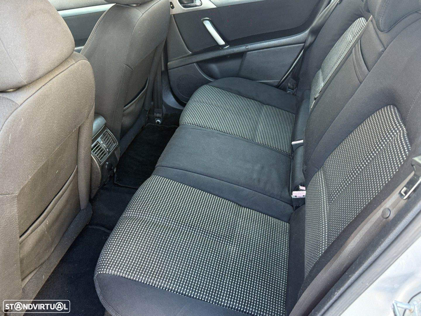 Peugeot 407 SW 2.0 HDi Navteq - 52