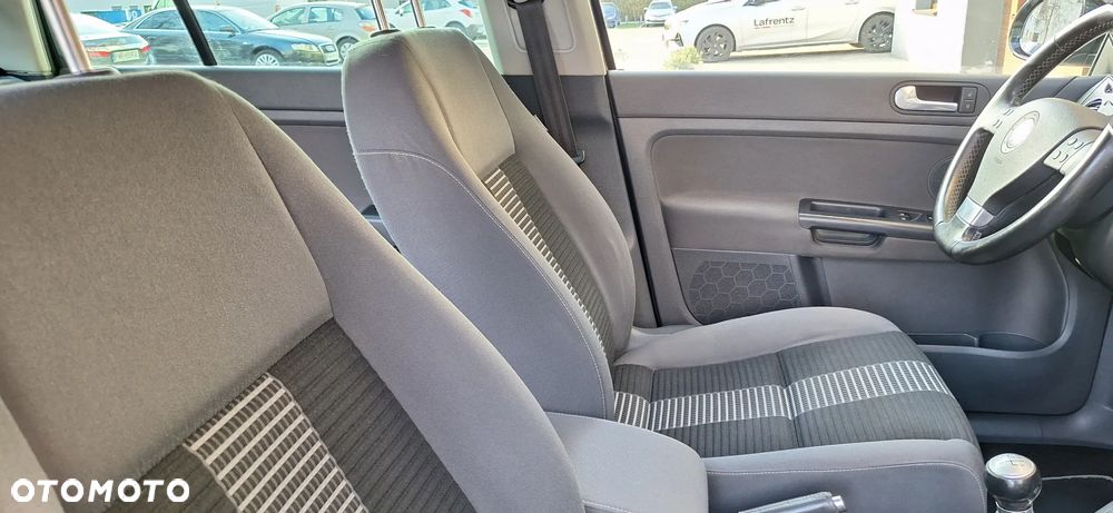 Volkswagen Golf Plus 1.6 Trendline - 17