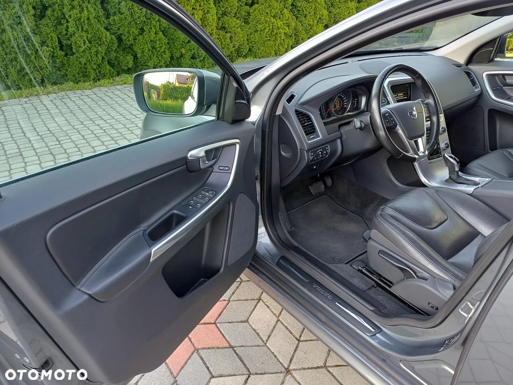 Volvo XC 60 D3 Geartronic Momentum - 21
