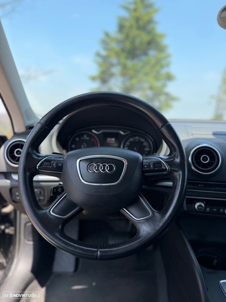Audi A3 Sportback 1.6 TDI Attraction S tronic - 4