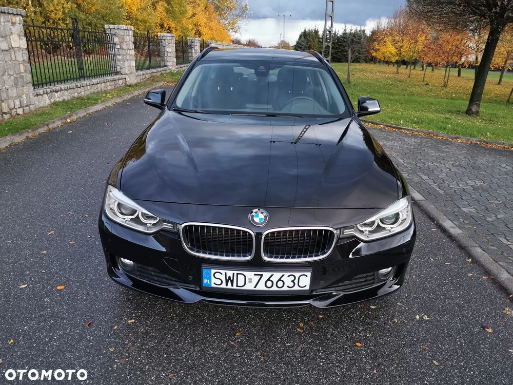 BMW Seria 3 320d Touring xDrive - 8