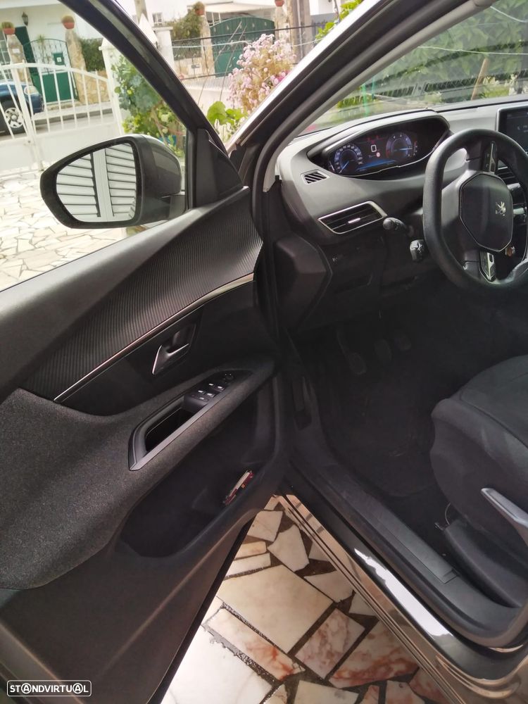 Peugeot 3008 1.5 BlueHDi Active - 10