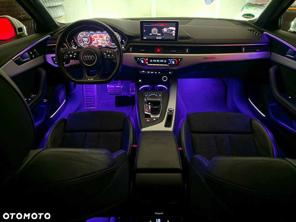 Audi A4 Avant 2.0 TDI S tronic quattro sport - 36