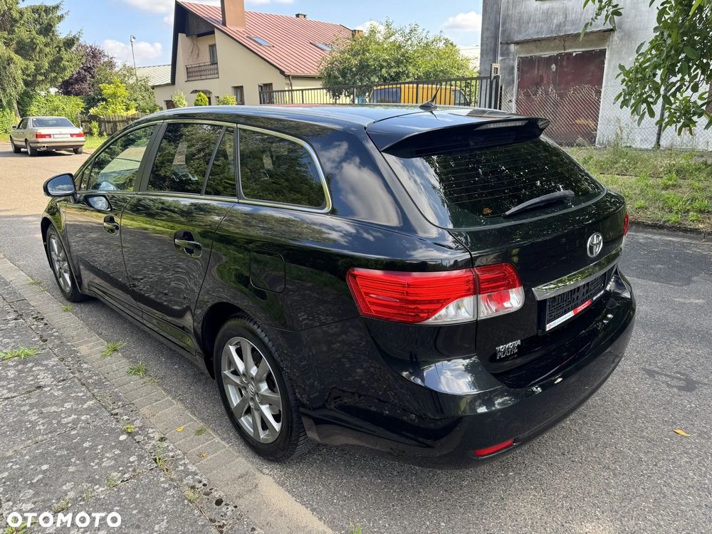 Toyota Avensis 2.2 D-4D Automatik Life - 7