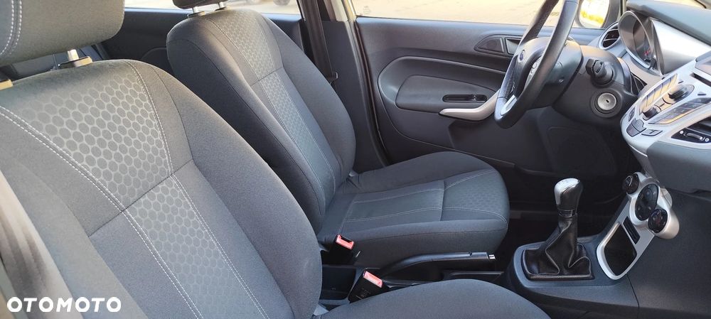 Ford Fiesta 1.25 Titanium - 26